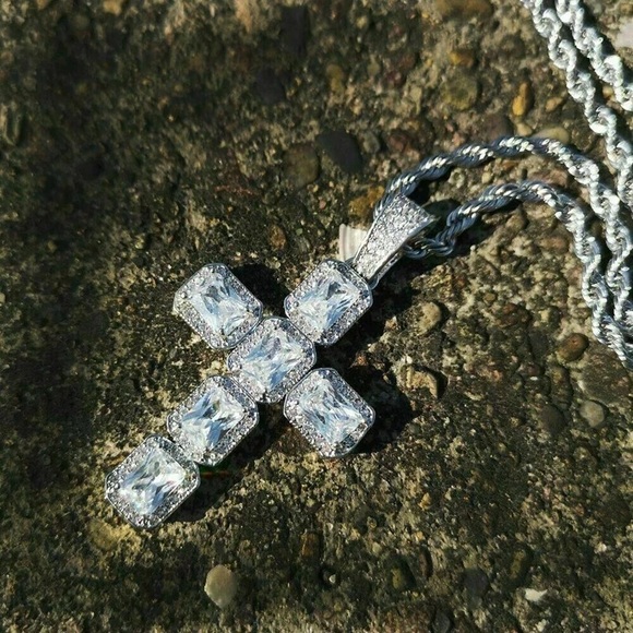 New Men Women 925 Silver Cross Diamond Necklace - Picture 4 of 6
